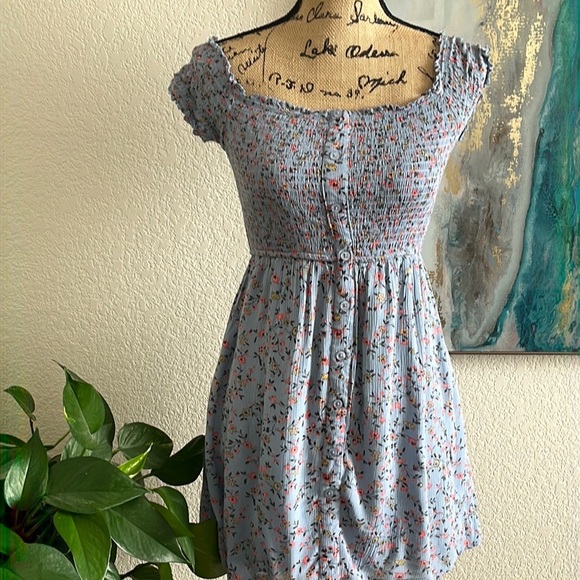 Sky and Sparrow dress
Excellent Condition - Picture 1 of 9